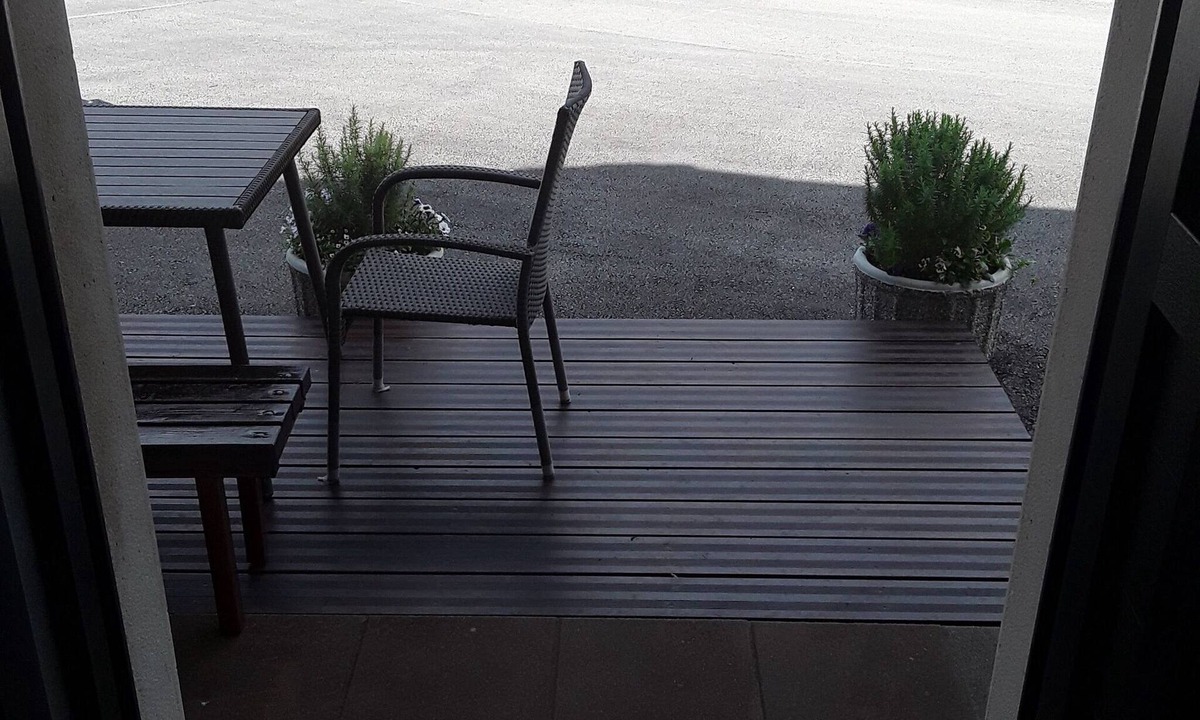 Hodilje House | Holiday Home By The Sea