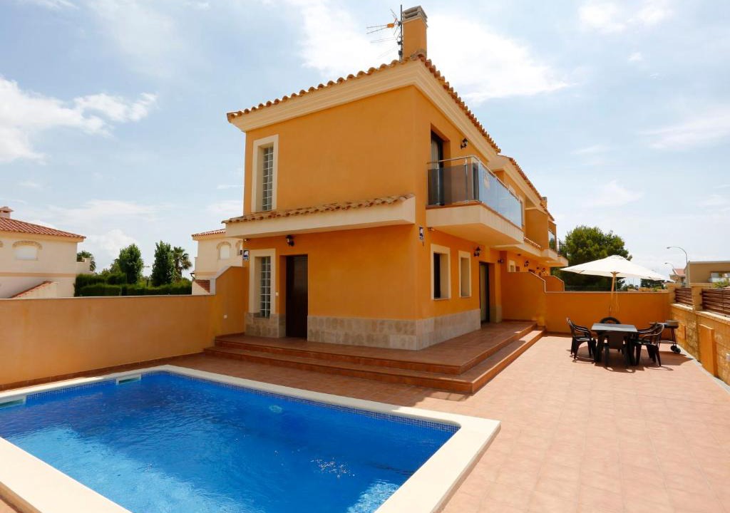 Les Planes del Rei House | Holiday Home Casa Paloma 1 by Interhome