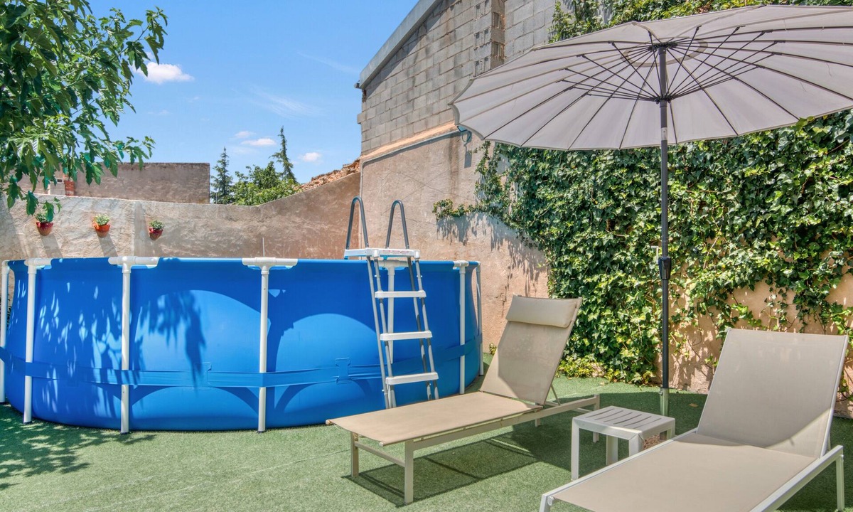 Beneixama House | Holiday Home 'Casa La Pedania' with Private Pool, Wi-Fi and Air Conditioning