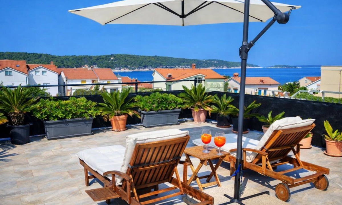 Barbat na Rabu Villa | Holiday Home Capella - Rab by Villas Guide