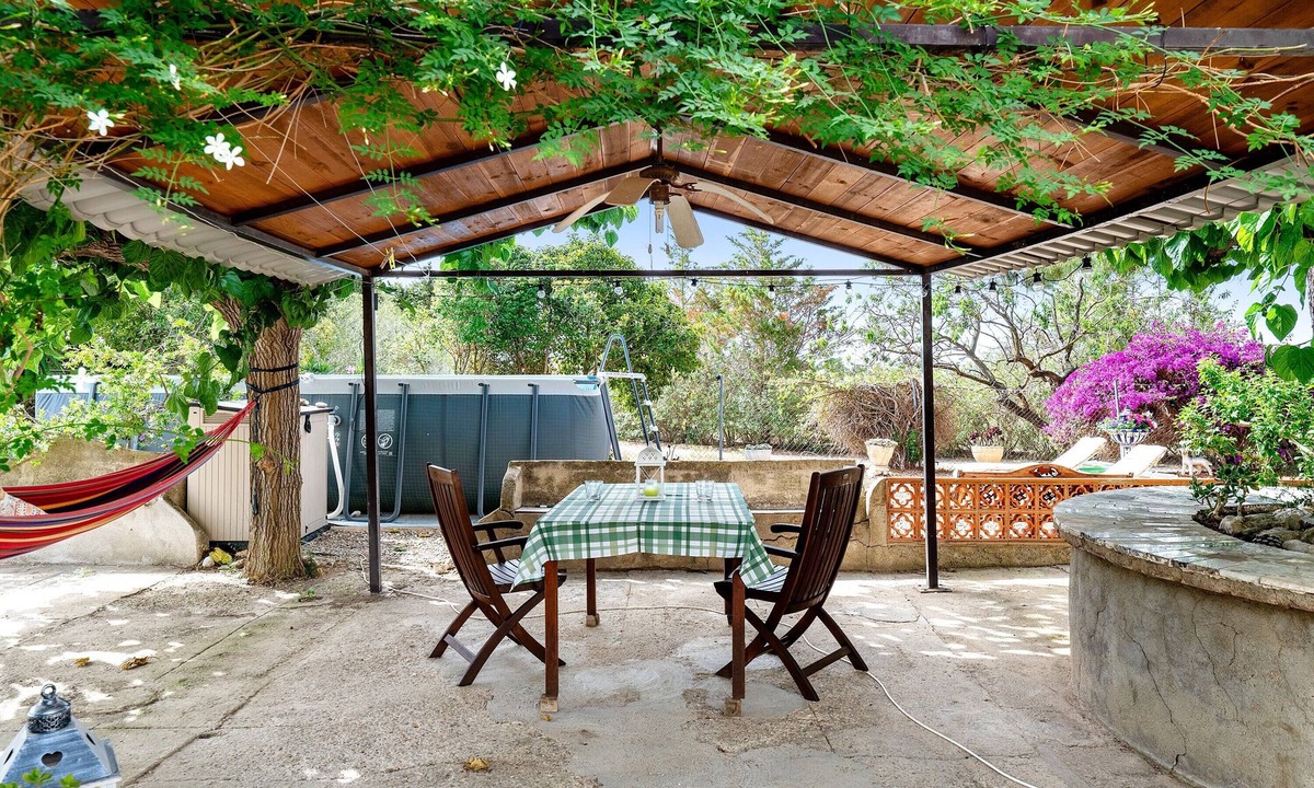Botarell House | Holiday Home 'Can Wancho' with Mountain View, Private Pool and Air Conditioning