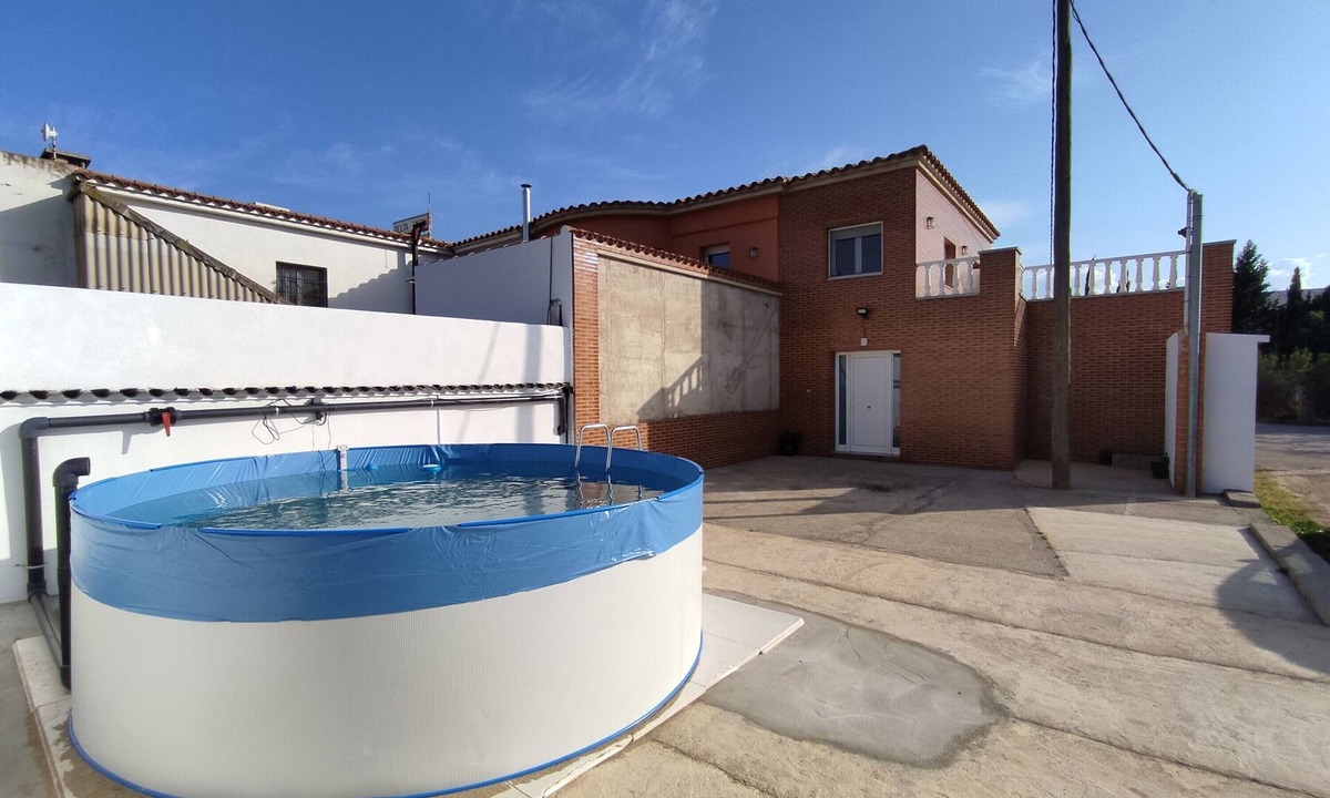 El Ligallo del Ganguil House | Holiday Home 'Casa Laurel' with Mountain Views, Private Pool and Wi-Fi