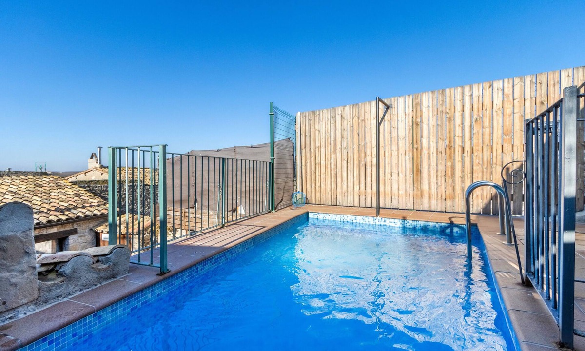 Claravalls House | Holiday Home 'Casabras' with Private Pool, Wi-Fi & Air Conditioning