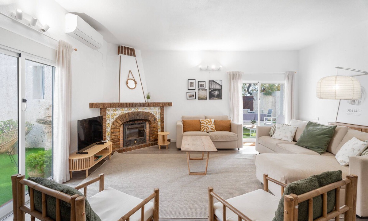 El Saler House | Holiday Home 'Chalet Saler' with Sea View, Wi-Fi and Air Conditioning