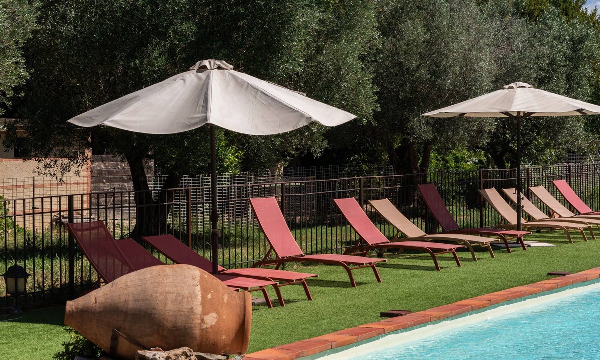 Le Soler House | Holiday Home 'Chalet Sardane' with Mountain View, Shared Pool and Shared Terrace