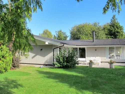 Hornbaek House | Holiday Home Claudette - 1km from the sea by Interhome