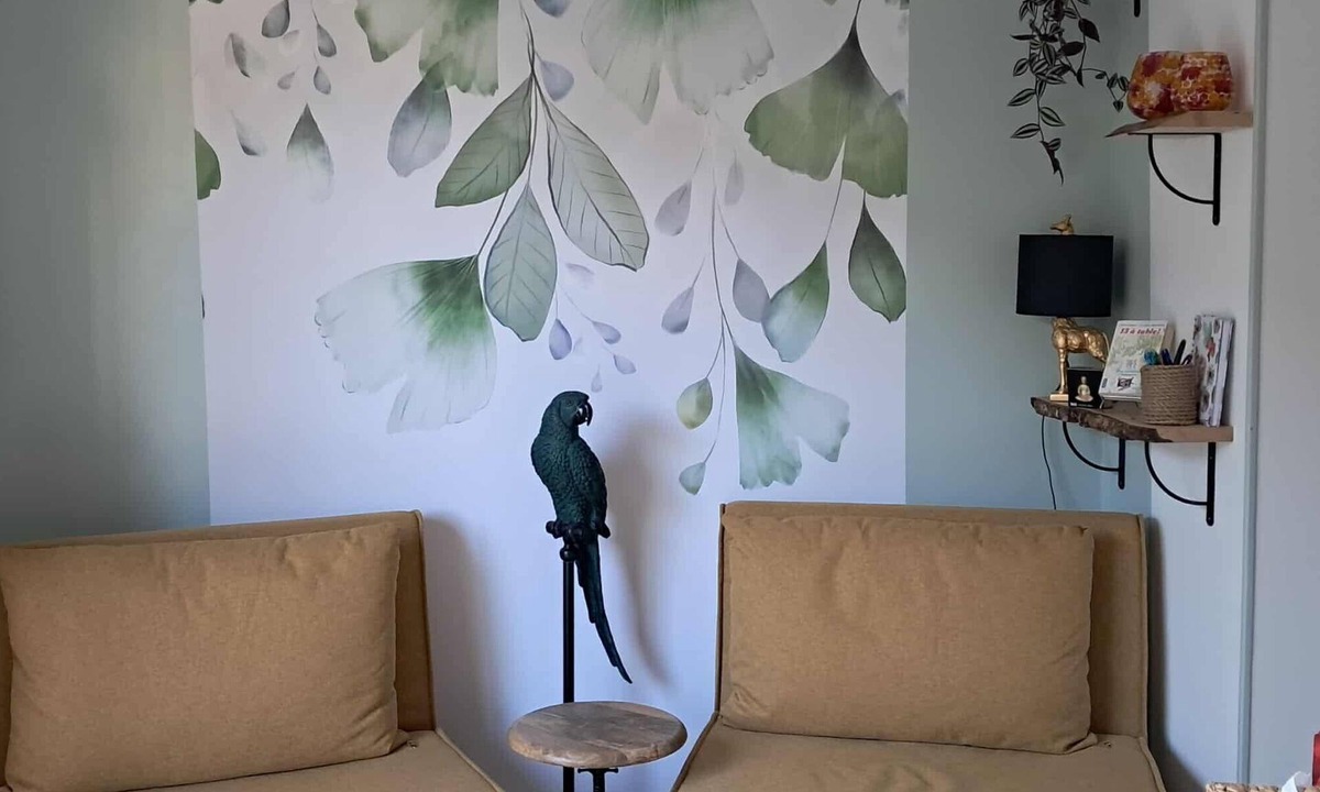 Ducey House | Holiday Home 'Comme À La Maison' with Private Terrace, Garden & Wi-Fi