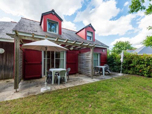Saumur House | Holiday Home Cottage 4 Pers- by Interhome