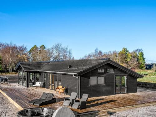 Nordost House | Holiday Home Daren - 700m from the sea by Interhome