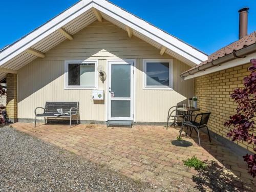 Askeby House | Holiday Home Darina - 150m from the sea by Interhome