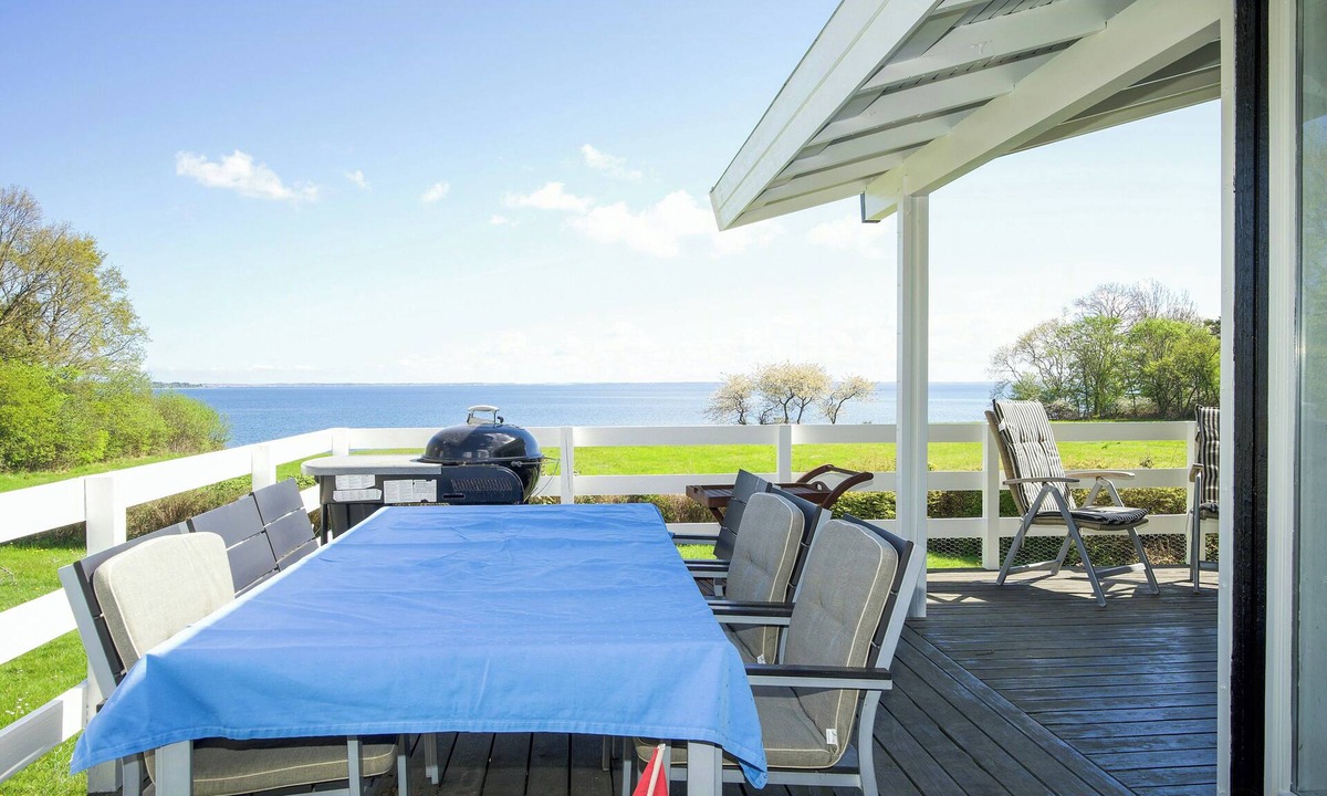 Nykobing Sjaelland House | Holiday home with fjord views by Isefjord