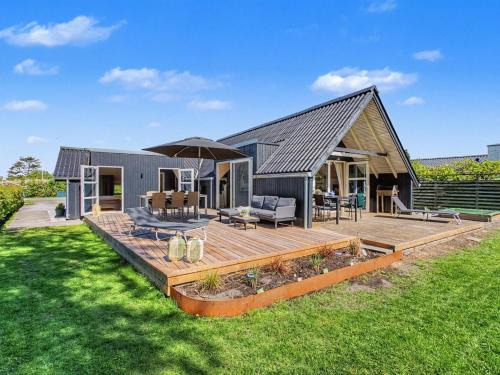 Tørresø House | Holiday Home Elbert - 100m from the sea by Interhome