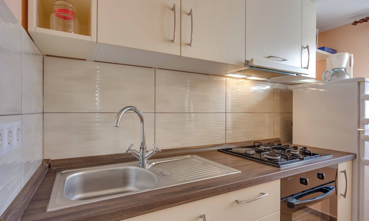 Lanterna House | Holiday Home Ema
