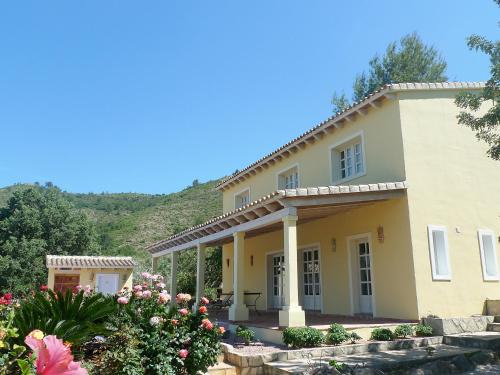 Adsubia House | Holiday Home Eretat by Interhome