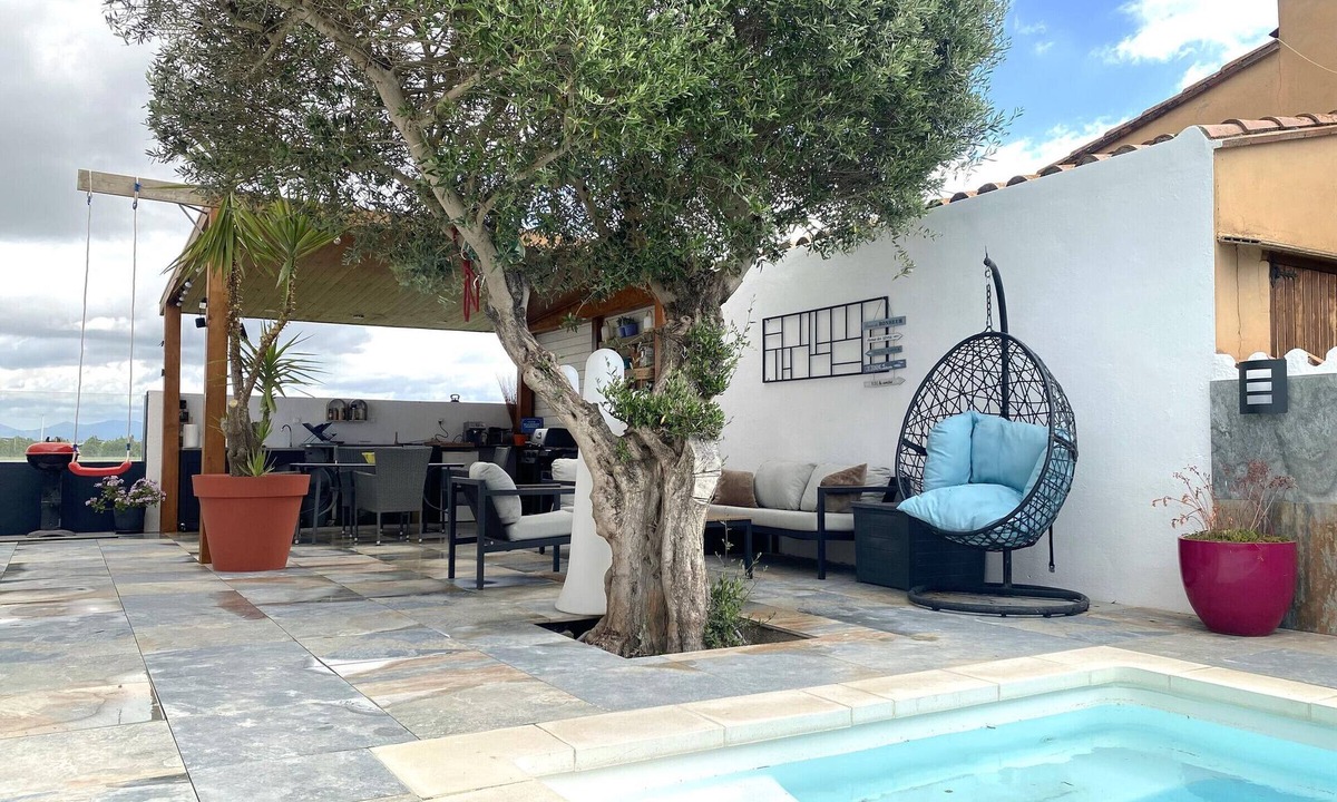 Sant Pere Pescador House | Holiday Home: Garden, BBQ, Kids' Playhouse