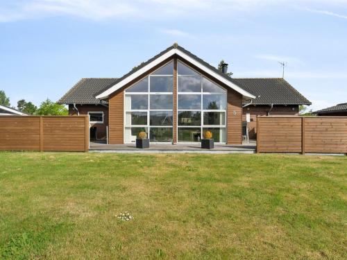 Haslevgarde House | Holiday Home Eve - 700m from the sea by Interhome