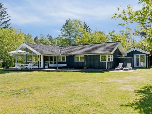 Femmøller House | Holiday Home Fatima - 400m from the sea by Interhome