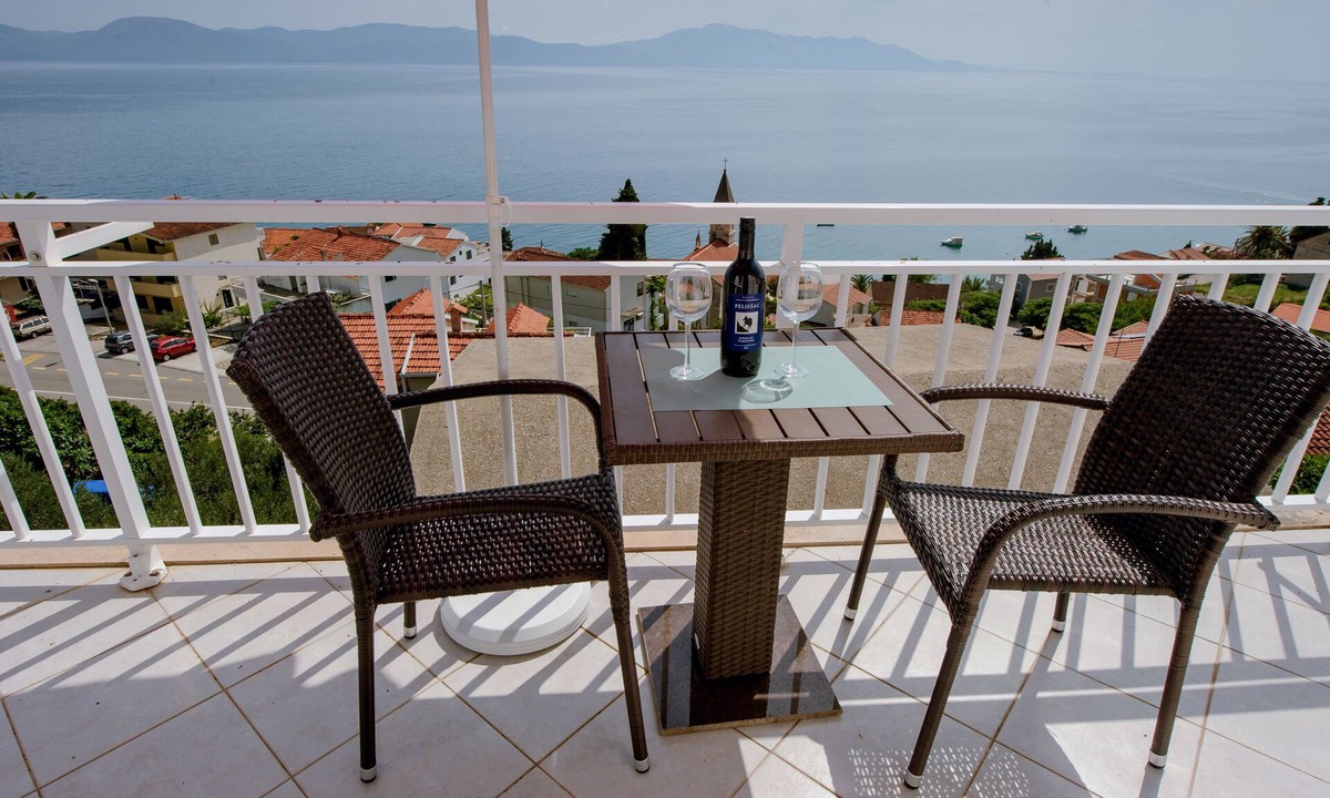 Brist House | Holiday home for 10 guests with 120m² in Brist - Podaca (118574)