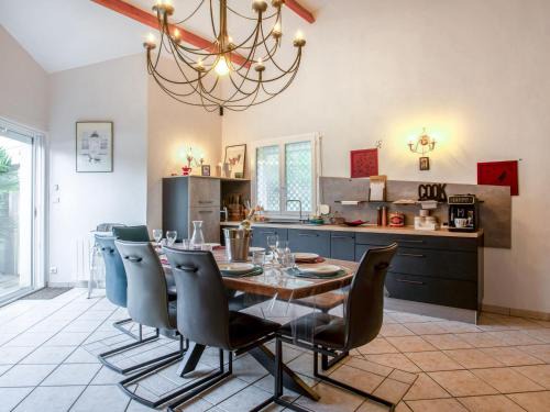 La Bernerie-en-Retz House | Holiday Home Rive Droite by Interhome