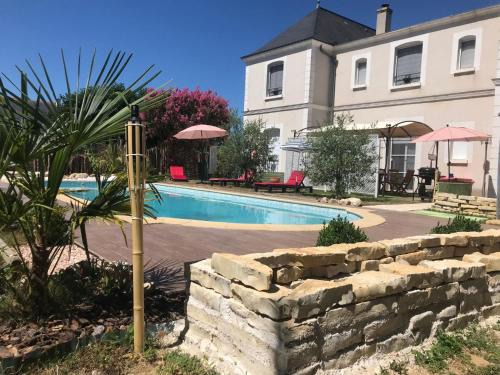 Saint-Cyr-sur-Loire House | Holiday Home Landhaus La Villa Bolero by Interhome