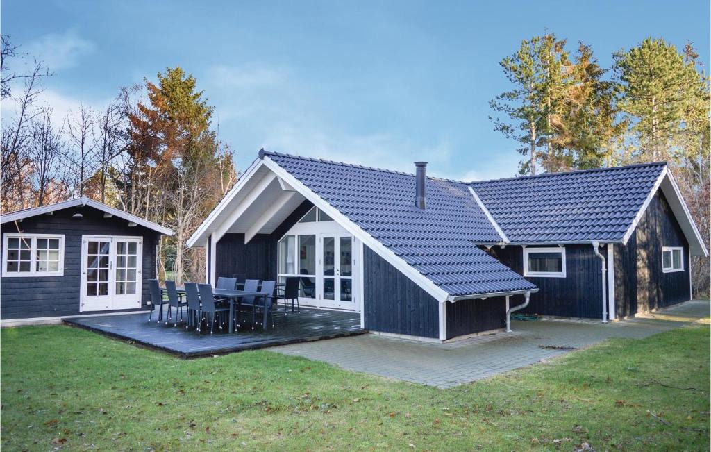 Frederiksvaerk House | Holiday Home Frederiksværk with Fireplace 02