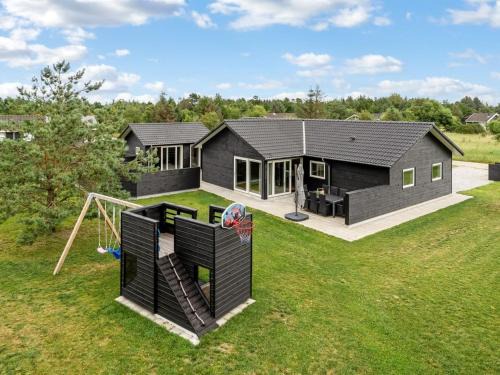 Tversted House | Holiday Home Frederikke - 990m from the sea by Interhome