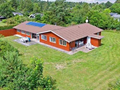 Faarevejle House | Holiday Home Fritza - 500m from the sea by Interhome
