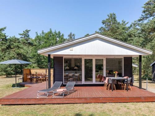 Pedersker House | Holiday Home Gottfrieda - 300m from the sea by Interhome