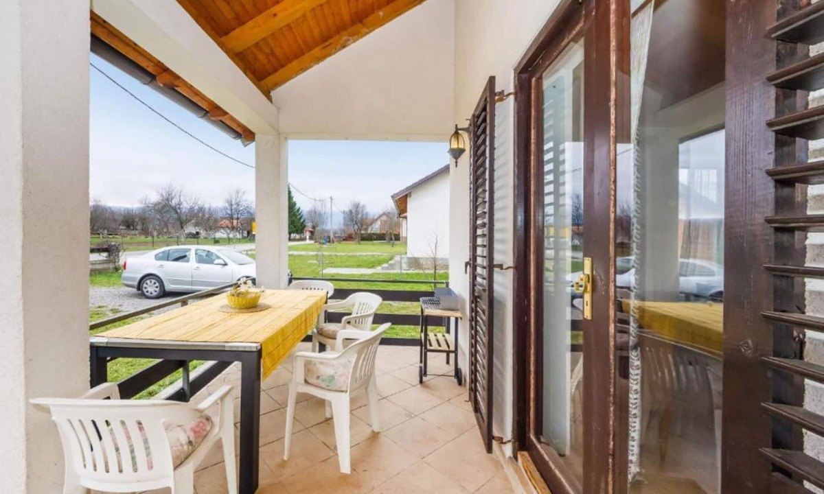 Lovinac House | Holiday Home Green Oasis Lika