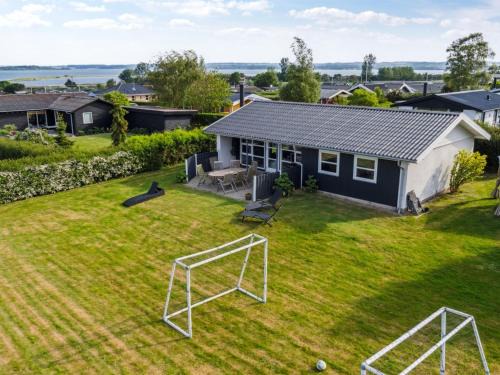 Bøjden House | Holiday Home Gudrun - 250m from the sea by Interhome