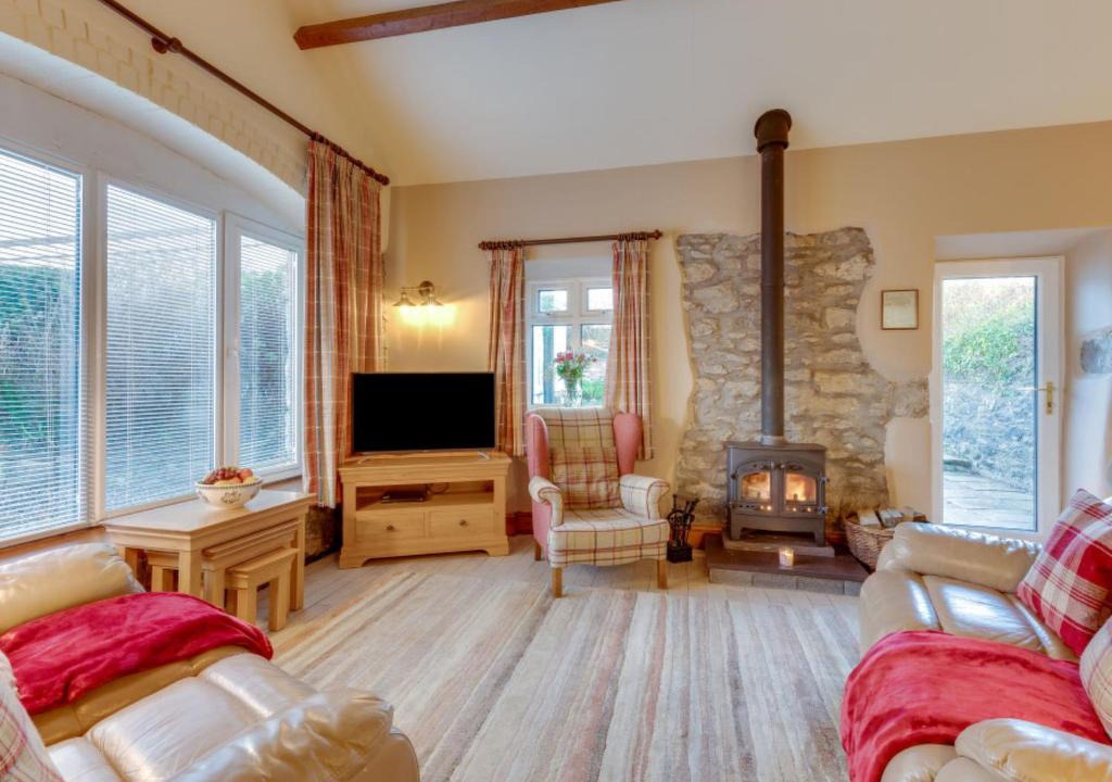 Benllech House | Holiday Home Hafoty by Interhome