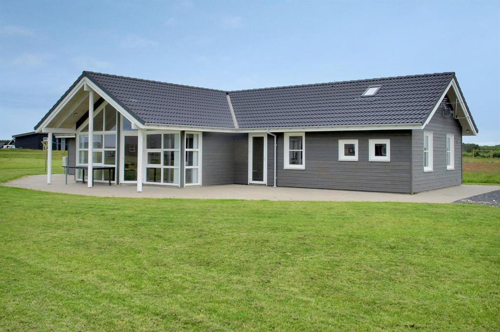 Nr. Lyngby House | Holiday home Helledievej E- 1729
