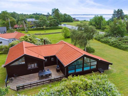 Lyngsbæk Strand House | Holiday Home Hermund - 100m from the sea by Interhome