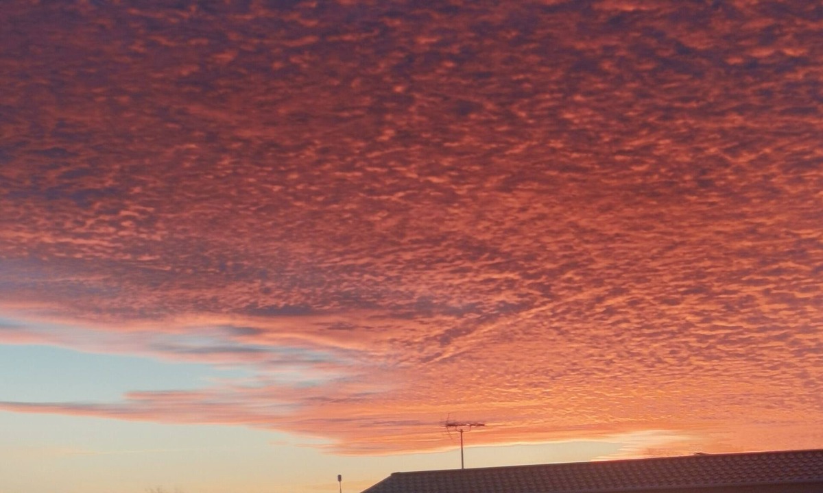 Swalecliffe House | Holiday home, Hot tub and decking