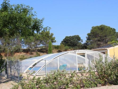 Aspiran House | Holiday home in Aspiran with swimming pool