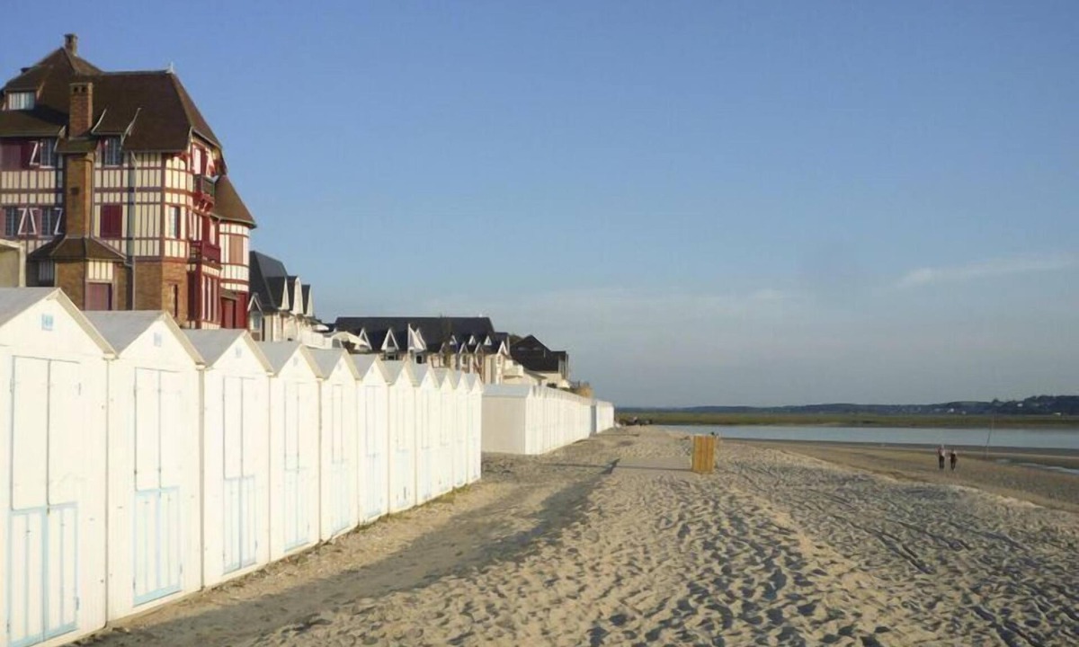 Mesnil-Val-Plage House | Holiday home in Criel sur Mer near sea