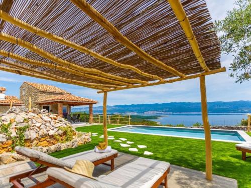 Risika House | Holiday home in Risika with swimming pool