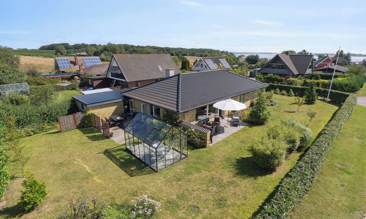Faaborg Villa | Holiday home in South Funen near beach