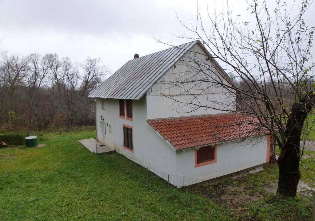 Trnovac House | Holiday home in Trnovac 17132