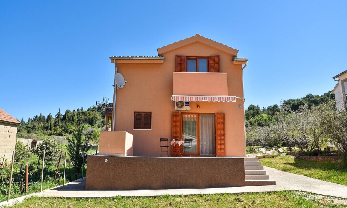 Veli Iz House | Holiday Home in Veli Iž near the Sea