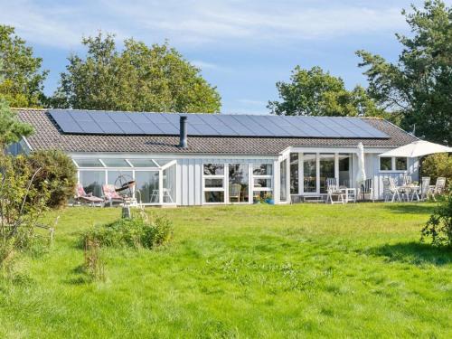 Skødshoved Strand House | Holiday Home Joella - 75m from the sea by Interhome