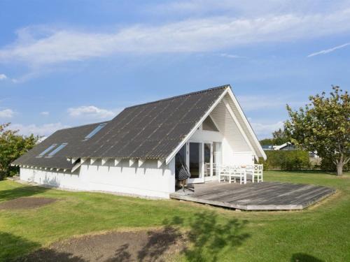 Ajstrup House | Holiday Home Jolanta - 20m from the sea by Interhome