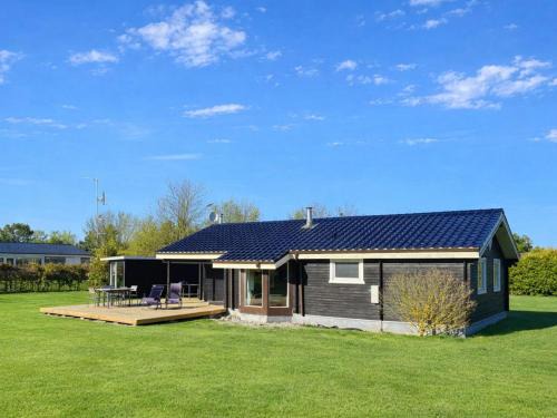 Gedesby House | Holiday Home Karanfilka - 900m from the sea by Interhome