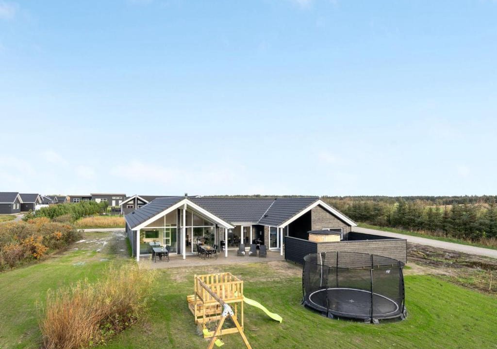 Nr. Lyngby House | Holiday Home Klement - 800m from the sea in NW Jutland by Interhome