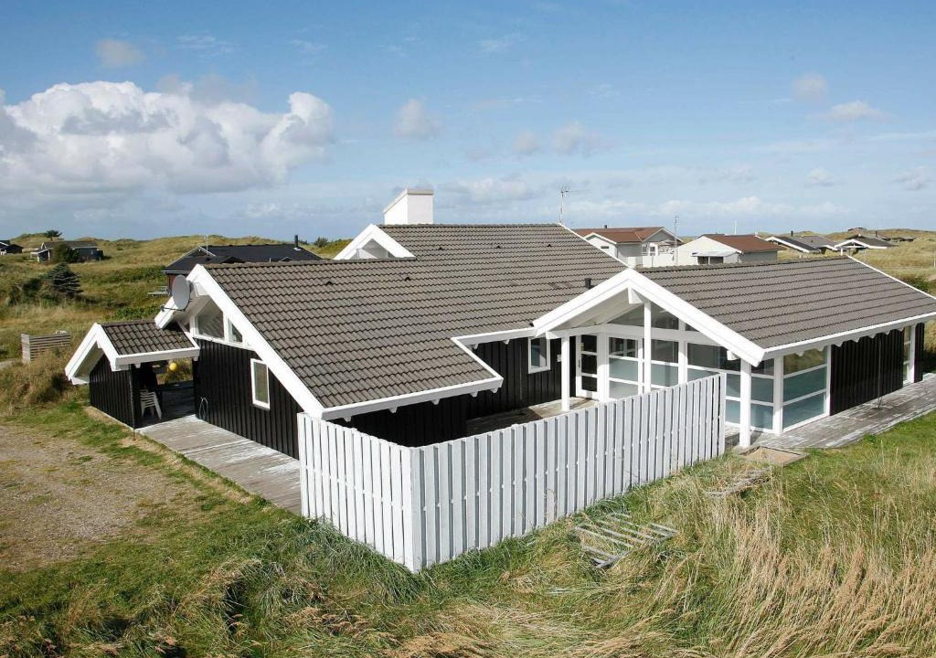 Hirtshals House | Holiday Home Klitrenden