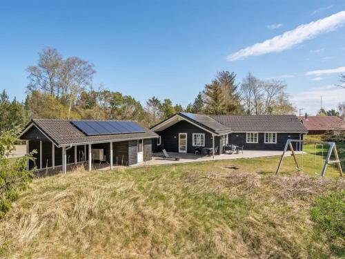 Hou House | Holiday Home Kristián - 400m from the sea by Interhome