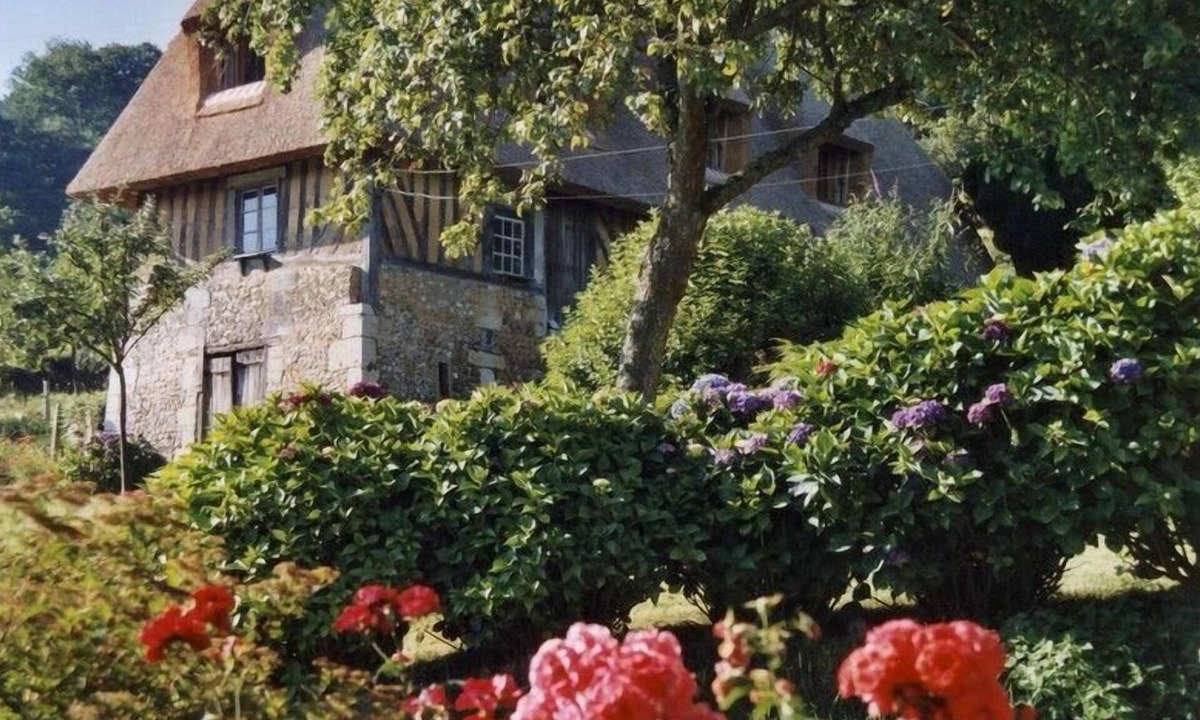 Marais-Vernier House | holiday home "L'Etable d'Emile