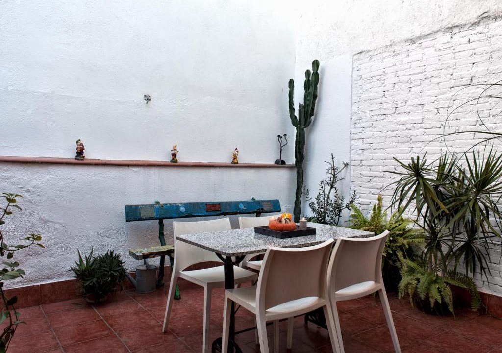 El Parc i la Llacuna del Poblenou House | Holiday home La casa azul