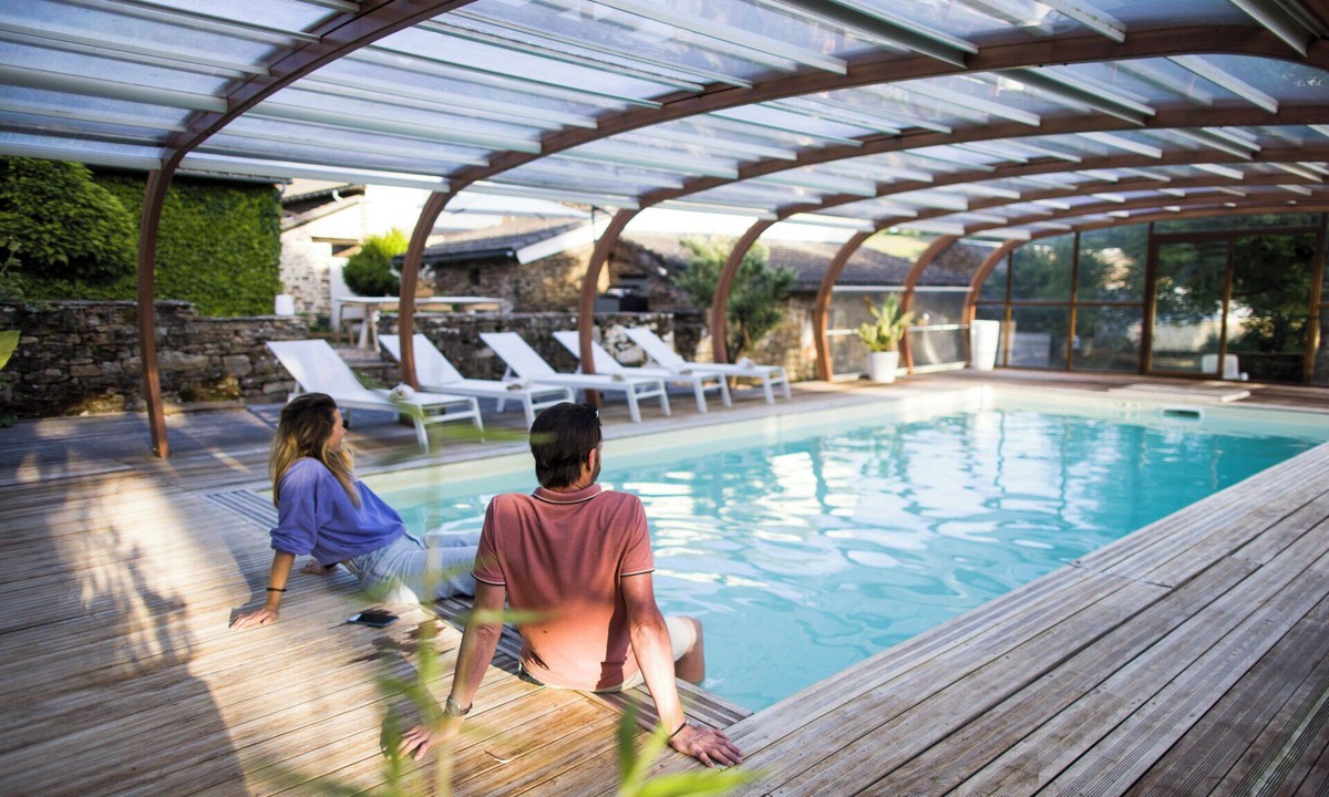 Martin House | Holiday Home 'La Maison Léopoldine' with Shared Pool, Shared Garden and Wi-Fi