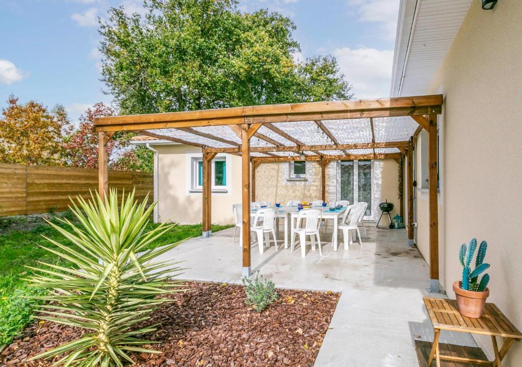 Aureilhan House | Holiday Home la tuilerie by Interhome